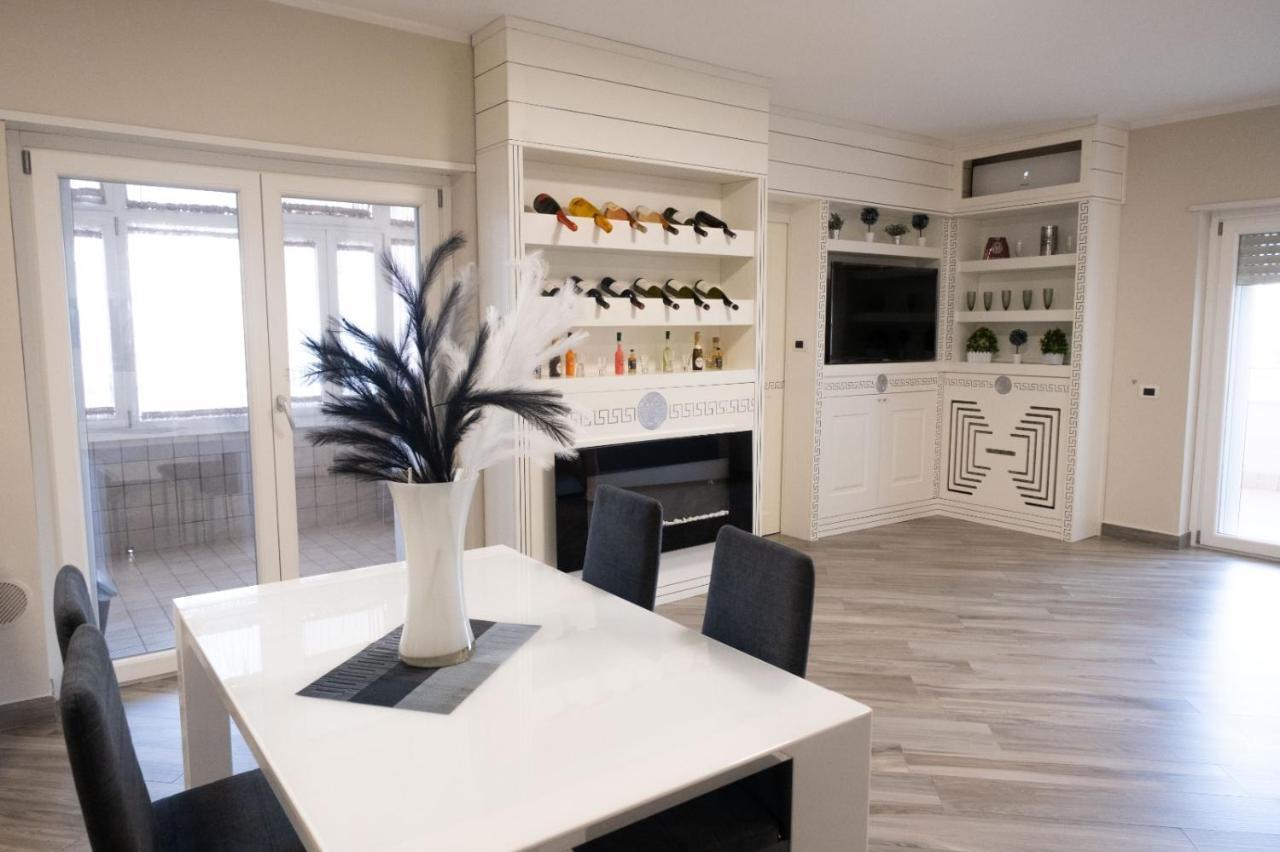 Odissea Luxury Home Napoli Esterno foto